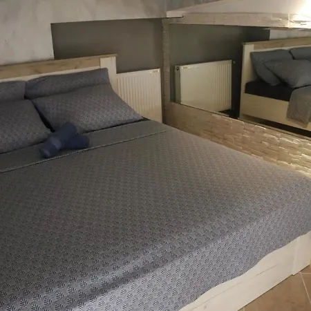 아파트 Renovated With Jacuzzi In *